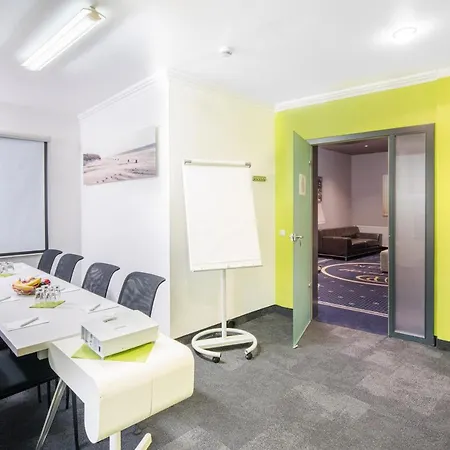 Cult Frankfurt Hotel 4*
