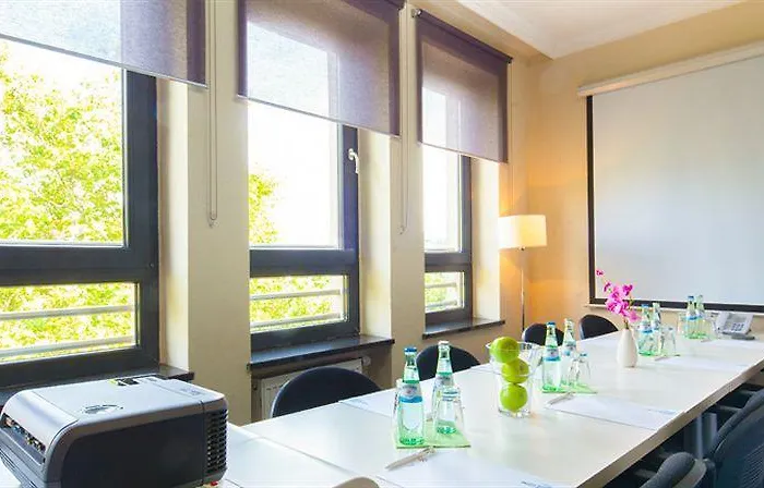 Cult Frankfurt 4*