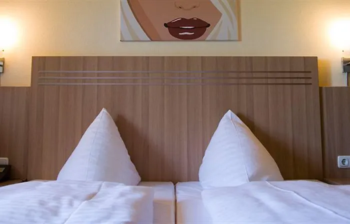 Cult Frankfurt Hotel 4*