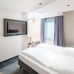 Hotel Cult Frankfurt 4*