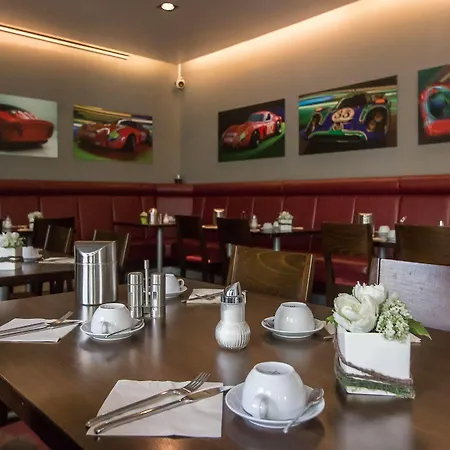 Cult Frankfurt Hotell 4*