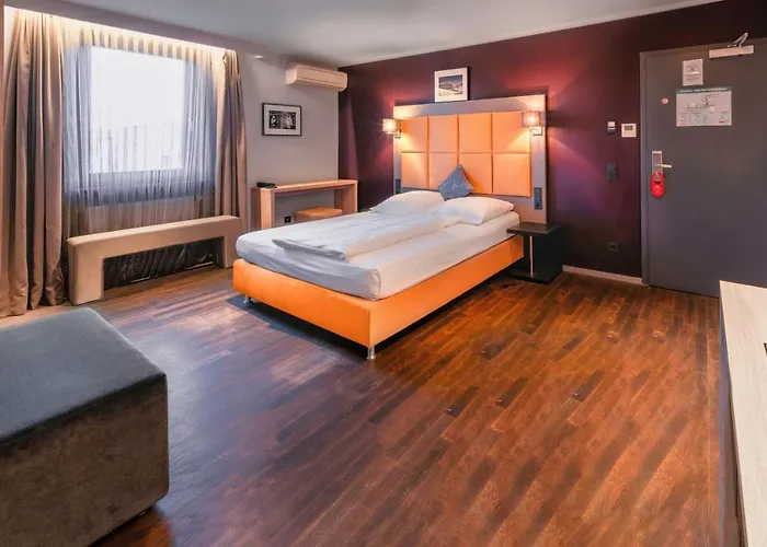 Szálloda Cult Frankfurt 4*