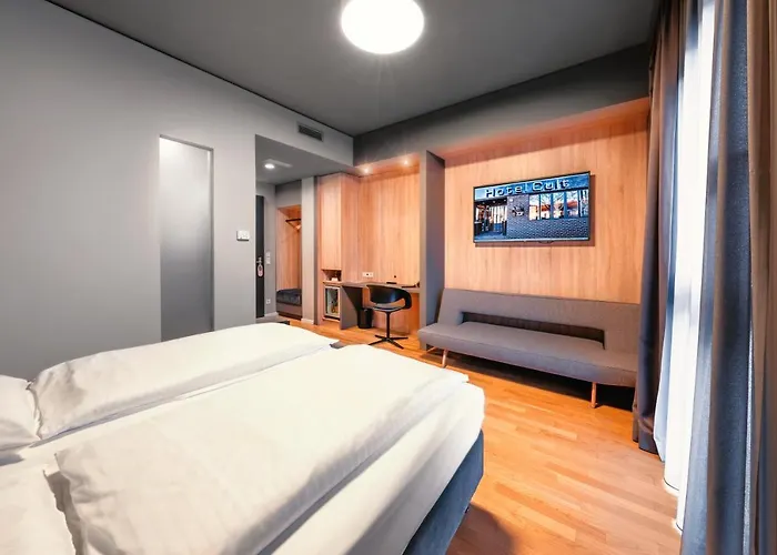 Cult Frankfurt Szálloda 4*