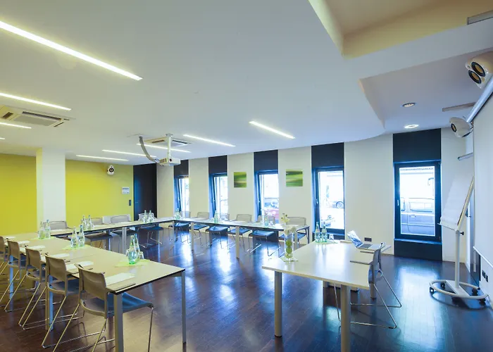 Hotel Cult Frankfurt 4*