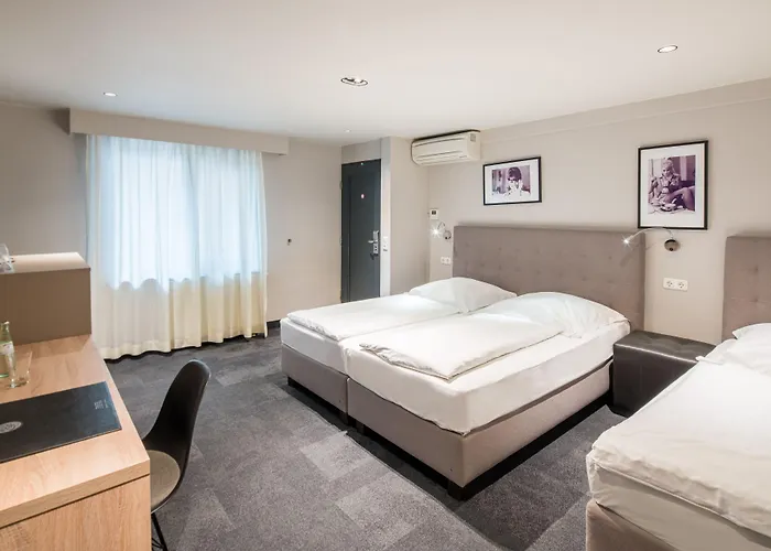 Szálloda Cult Frankfurt 4*