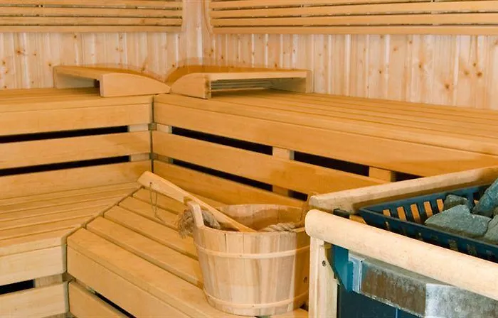 クルト シティ 4*