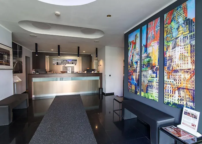 Szálloda Cult Frankfurt 4*