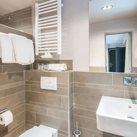 Hotel Cult Frankfurt 4*