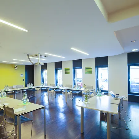 Hotel Cult Frankfurt 4*