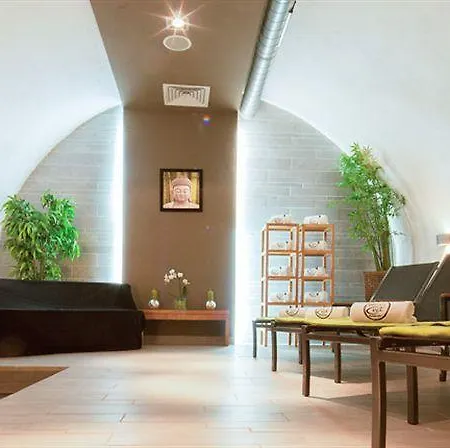 Cult Frankfurt 4*