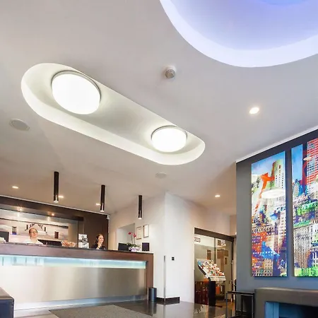Cult Frankfurt 4*